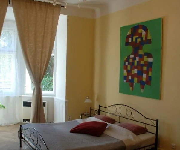 بيت ضيافة Atelier 12 *